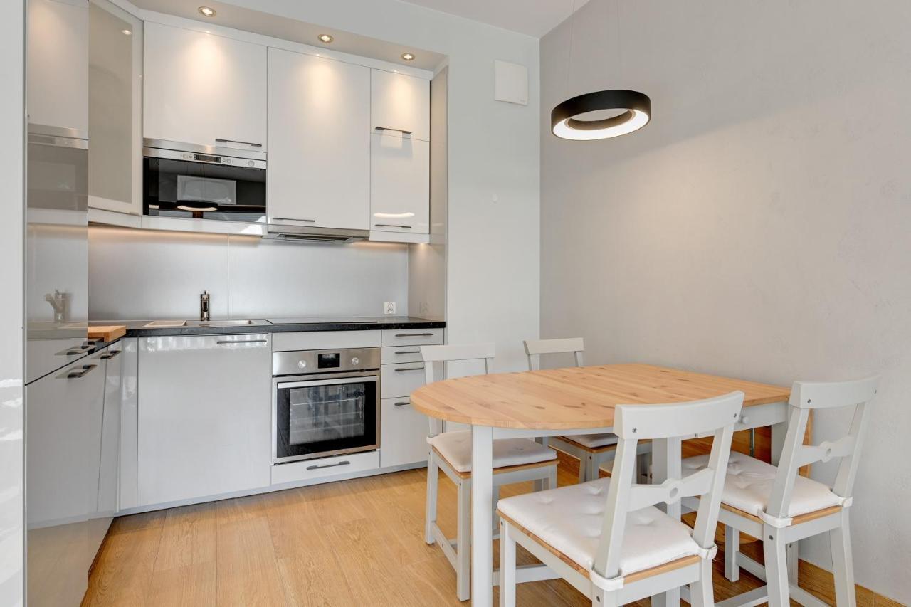 Holiday Apartment Near The Sea - Free Private Parking Gdańsk Kültér fotó